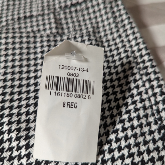 Old Navy Ankle Length Pants - Picture 4 of 7